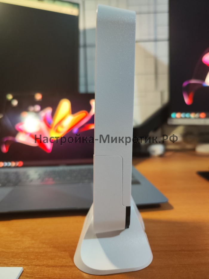 wAP AX на подставке ребром